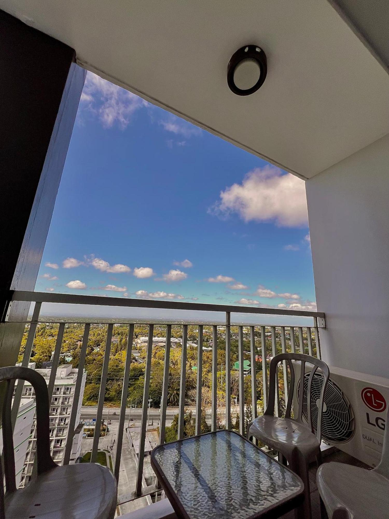 The Pallet House, Wind Residences Tagaytay Tagaytay City Luaran gambar